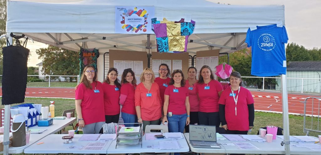 Le bureau Arcy Danses souhaite la Bienvenue à tous les Adhérent(e)s de la session 2020-2021 (g à d : Eugénie, Stéphanie, Sophie, Sylvie, Alice, Laure, Pauline, Sandrine et Nadine)